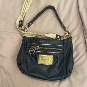 Poppy edition: Coach handbag